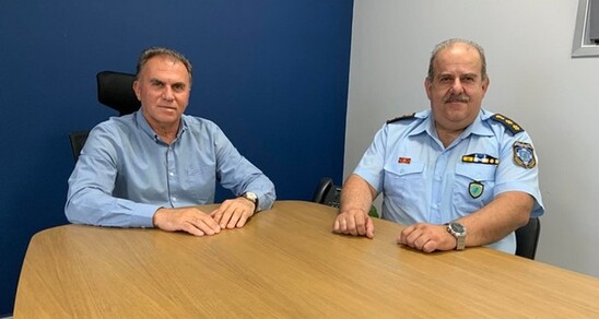 Image: Τον νέο Αστυνομικό Διευθυντή Λασιθίου υποδέχτηκε στο γραφείο του ο Δήμαρχος Ιεράπετρας