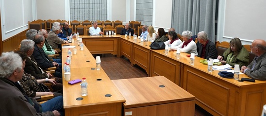 Image: Συνάντηση Περιφερειάρχη και εκπροσώπων συνταξιούχων στο πλαίσιο Παγκρήτιας κινητοποίησης των συνταξιουχικών οργανώσεων