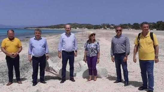 Image: Αισιόδοξες προοπτικές για τη Νήσο Χρυσή από την επίσκεψη του Υπουργού Χατζηδάκη