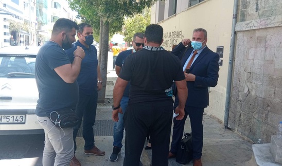 Image: Αυτές είναι οι εταιρείες που στήριξαν οικονομικά τους παραγωγούς στη δίκη για τις κινητοποιήσεις στο λιμάνι Ηρακλείου