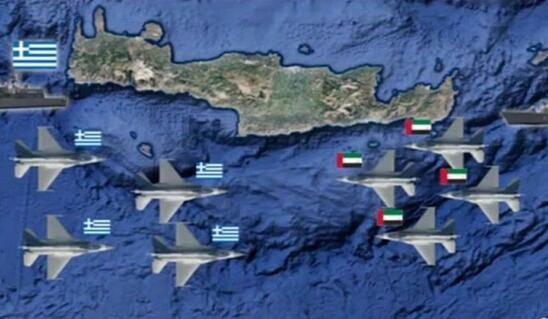 Image: Πολεμικά αεροσκάφη και πλοία γύρω από την Κρήτη