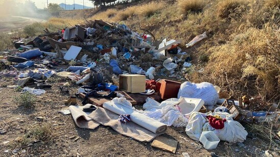 Image: Καταγγελία για ανεξέλεγκτη χωματερή στην Καλαμαύκα