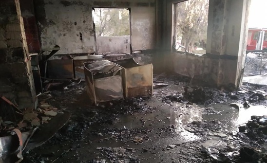 Image: Το ενδεχόμενο εμπρησμού εξετάζουν Π.Υ. και Αστυνομία για το κατάστημα που κάηκε στο Μύρτος