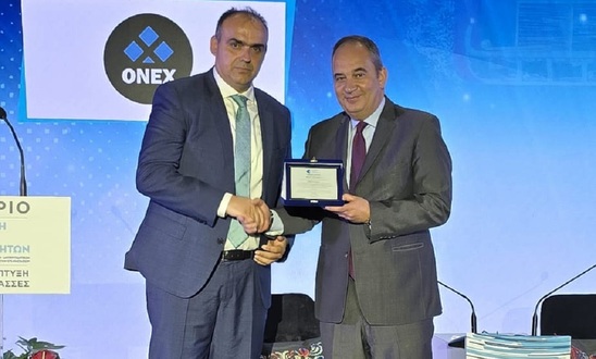 Image: Βράβευση Γ. Πλακιωτάκη στο 1ο Συνέδριο για την Ασφάλεια και την Ανάπτυξη στις Ελληνικές Θάλασσες