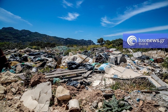 Image: Βουνά και λόφοι γεμάτα σκουπίδια στην Ιεράπετρα