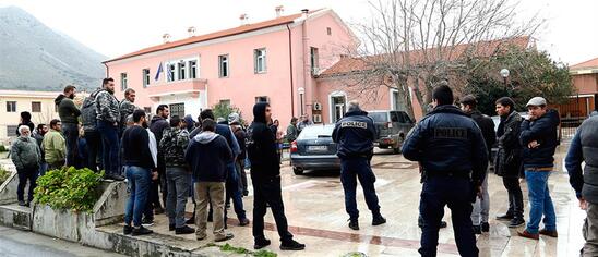 Image: Στη φυλακή ο 43χρονος- Συγκλονιστικές λεπτομέρειες από το βίντεο του φονικού στη Νεάπολη