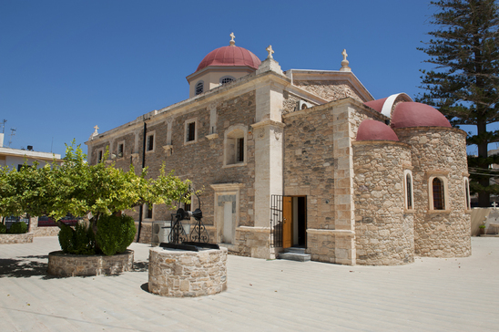 Image: Όπως τα Χριστούγεννα και τα Θεοφάνεια οι Θείες Λειτουργίες στους Ναούς της Ιεράπετρας
