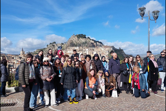 Image: Το 1ο ΓΕΛ Ιεράπετρας στην πόλη Nikosia της Σικελίας στο πλαίσιο Erasmus+