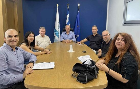 Image: Συνάντηση Εμμ. Φραγκούλη με τον Διευθυντή Δευτεροβάθμιας Εκπαίδευσης Λασιθίου για τις νέες εκπαιδευτικές δομές στην Ιεράπετρα
