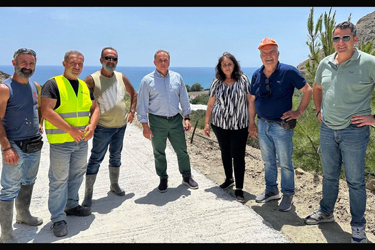 Image: Ξεκίνησε η τσιμεντόστρωση δρόμου μήκους 2.540 μέτρων στα Γδόχια