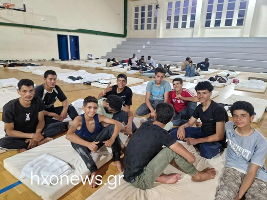 Image:  Στο αυτόφωρο οι 38 μετανάστες της Ιεράπετρας-2 υπο κράτηση