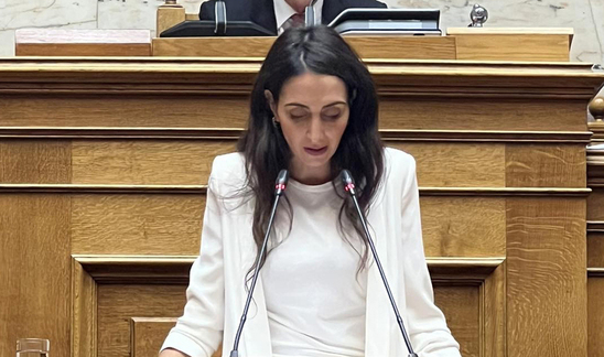 Image: Παρέμβαση της Κατερίνας Σπυριδάκη στη Βουλή για την κατάργηση του ΚΕΘΕΑ
