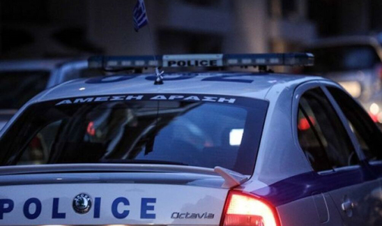 Image: Νεάπολη: 24χρονος κυκλοφορούσε... πάνοπλος με το αυτοκίνητό του