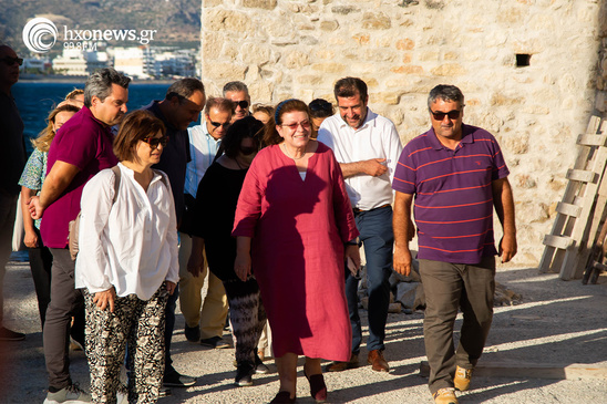 Image: Η Επιτροπή Πολιτών Ιεράπετρας  για την επίσκεψη Μενδώνη : «Η θύτης στον τόπο του εγκλήματος ,εκτός από το περί κοινού δικαίου αίσθημα προκαλεί και την κοινή λογική 