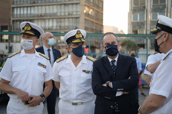 Image: Πλακιωτάκης από το λιμάνι του Πειραιά: «Στόχος η επιστροφή στην κανονικότητα»