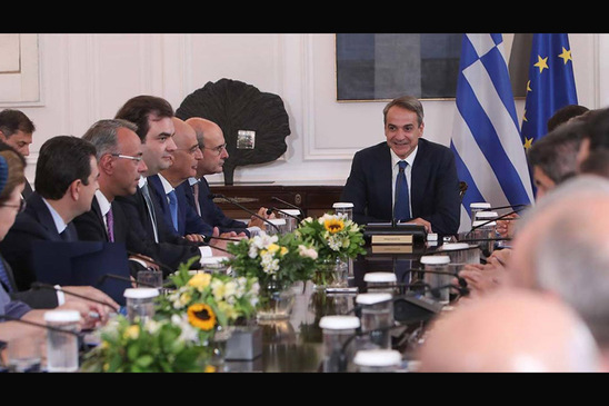 Image: Μητσοτάκης στο υπουργικό συμβούλιο: Καλύτεροι μισθοί, καλύτερη υγεία, καλύτερο κράτος, καλύτερη ζωή σε ισχυρή Ελλάδα