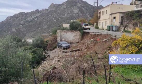 Image: Ο Άγιος Ιωάννης στο χείλος της κατάρρευσης: «Ο μισός δρόμος έχει φύγει, σπίτια κινδυνεύουν»