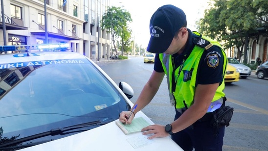 Image: Περισσότερες από 2.500 τροχαίες παραβάσεις σε μία εβδομάδα στην Κρήτη - Πάνω από 9.000 οχήματα ελέγχθηκαν