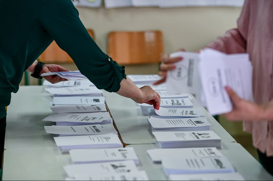 Image: Ιστορικό ρεκόρ για την αποχή με 47,17%
