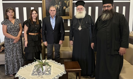 Image: Στον Σεβασμιώτατο ο Δήμαρχος Ιεράπετρας για το Γηροκομείο