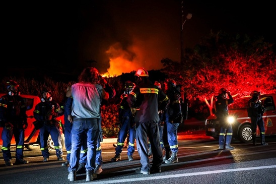 Image: Ανδρουλάκης: Νύχτα τρόμου με τρία πύρινα μέτωπα στην Ιεράπετρα – Κάηκαν σπίτια, τουριστικές επιχειρήσεις και αρκετά θερμοκήπια