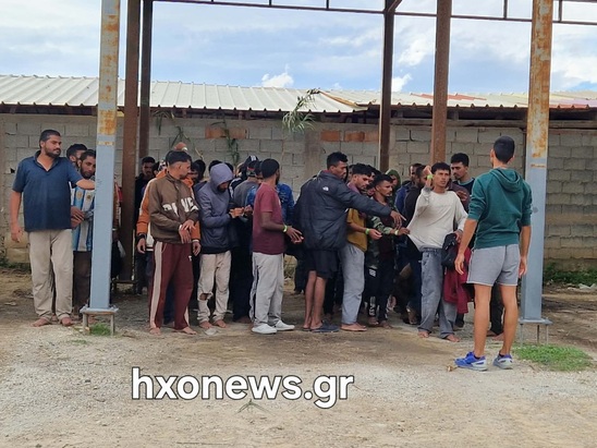 Image: Συγκέντρωση ειδών πρώτης ανάγκης για τους Πρόσφυγες και Μετανάστες στην Ιεράπετρα