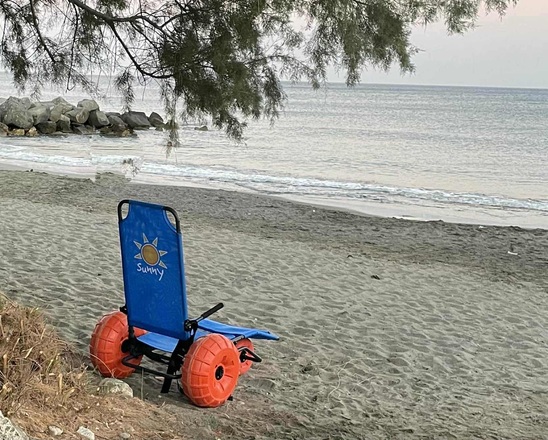 Image:  Έκλεψαν το αμαξίδιο ΑμεΑ από την παραλία  – Όποιος γνωρίζει κάτι, να επικοινωνήσει άμεσα με την Αστυνομία ή τον Δήμο Ιεράπετρας