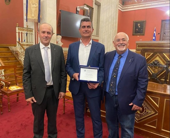 Image: Τιμή για την Ιεράπετρα η βράβευση του Βαγγέλη Βαρδάκη από το ΕΚΠΑ