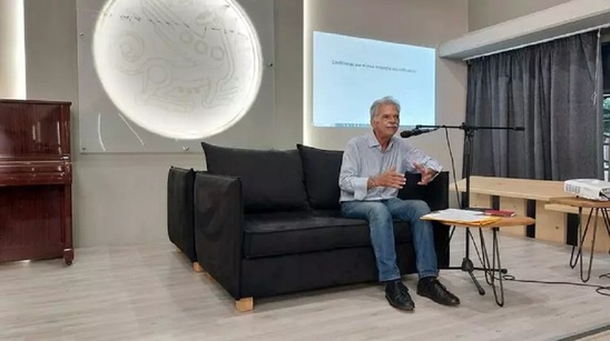 Image: Ο Σπύρος Δανέλλης παρουσίασε την ιδρυτική διακήρυξη της παράταξης "Η Κρήτη μας αλλιώς"