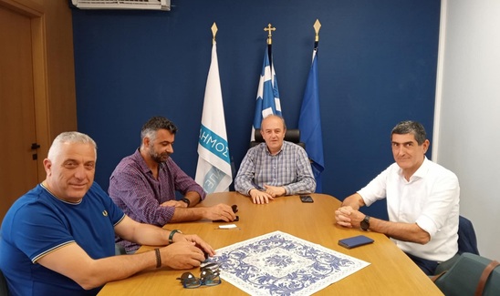 Image: Συνάντηση για τη μετεγκατάσταση του Τομέα ΕΚΑΒ και τα προβλήματα του Νοσοκομείου Ιεράπετρας»