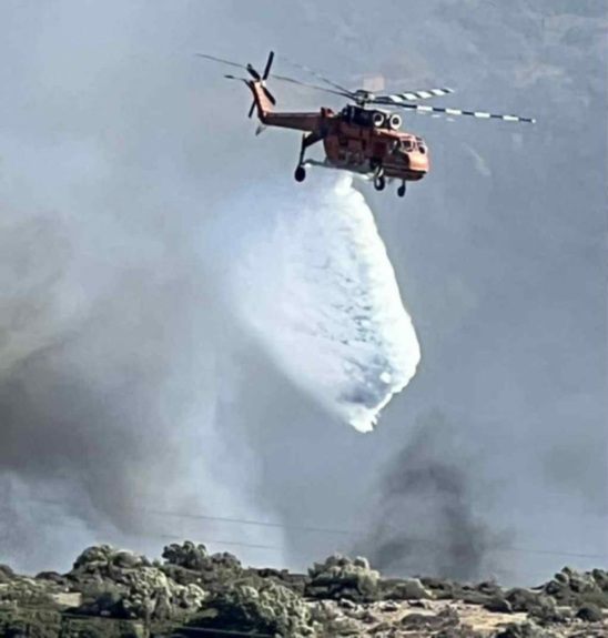 Image: Δύσκολη νύχτα σε Φέρμα και Αχλιά -Πάνω από 12.000 στρέμματα έχουν καεί