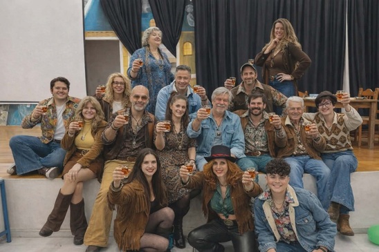 Image: «Δεν Είμαι Εγώ»: Η κωμωδία του Γρηγορίου Ξενόπουλου από το “Θέατρο Αλληλεγγύης” Ιστός