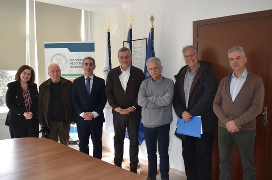 Image: Επίσκεψη από κλιμάκιο του ΣΥΡΙΖΑ στο Ελληνικό Μεσογειακό Πανεπιστήμιο