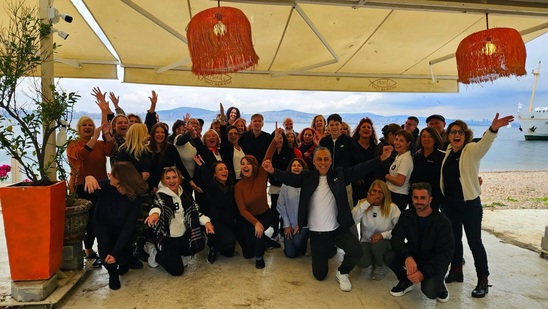 Image: Δημήτρης Καπαράκης στον Ηχώ: «Με αγκάλιασαν μετά τον χορό» – Σμύρνη και Κωνσταντινούπολη, εκεί που ο πολιτισμός ενώνει καρδιές