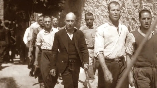 Image: Το ΚΚΕ ζητά την απόκτηση των ιστορικών φωτογραφιών της εκτέλεσης στην Καισαριανή