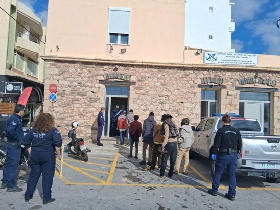 Image: Νέα άφιξη 39 μεταναστών κοντά στο Μύρτος – Μεταφέρθηκαν σε χώρο προσωρινής φιλοξενίας