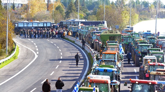 Image: Ανακοίνωση Κ. Σπυριδάκη για τις Συγκρούσεις των ΜΑΤ με τα Μπλόκα των Αγροτών