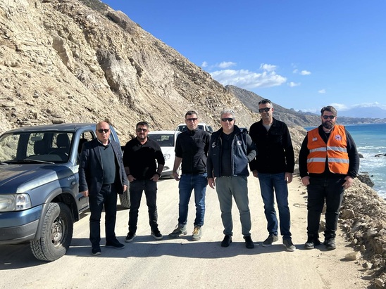 Image: Αυτοψία της Ε.Α.Γ.Μ.Ε. στο οδικό δίκτυο Μύρτου – Τέρτσα  για τις κατολισθήσεις