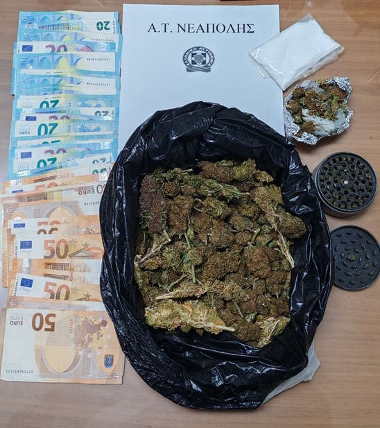 Image: Νεάπολη: Τρεις συλλήψεις για κατοχή και διακίνηση ναρκωτικών