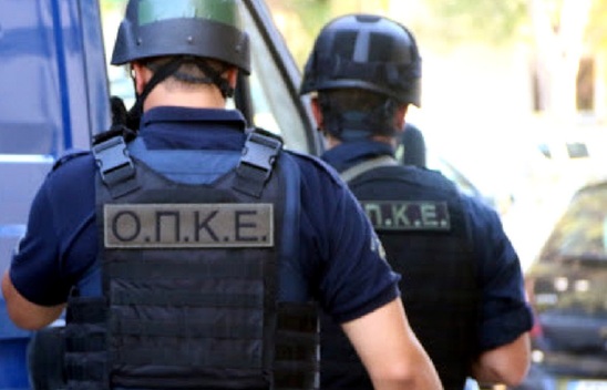Image: Σε εξέλιξη αστυνομική επιχείρηση ελέγχου και καταστολής σε Ρομά και αλλοδαπούς στην Ιεράπετρα