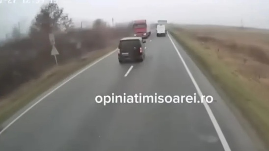 Image: «Μπλόκαρε το τιμόνι» - Μαρτυρία τραυματία σε Έλληνα γιατρό για το δυστύχημα στη Ρουμανία