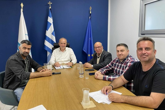 Image: Συνάντηση Δημάρχου Ιεράπετρας με φορείς για τα παραλιακά μέτωπα