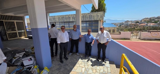 Image: Γιάννης Πλακιωτάκης: Αυτοψία στις εργασίες αναβάθμισης του 2ου και 3ου Γυμνασίου Αγίου Νικολάου