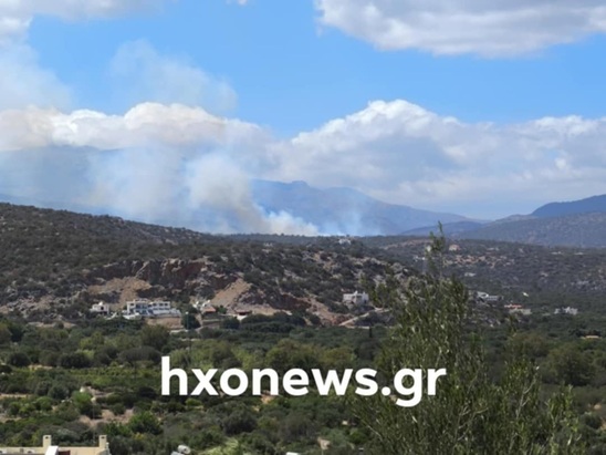 Image: Συναγερμός στον Άγιο Νικόλαο: Φωτιά σε δασική έκταση στο Βαθύ - Επιχειρούν τρία ελικόπτερα - Ήχησε το 112 - Δείτε βίντεο
