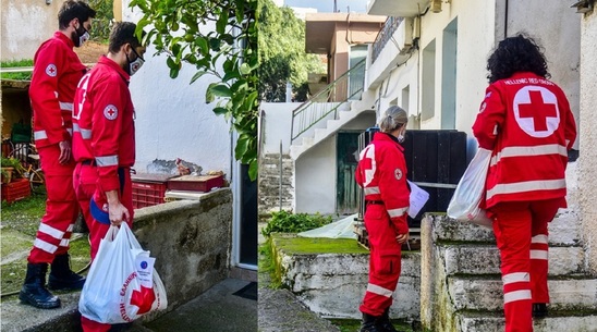 Image: Ξεκινά και φέτος η συλλογή ειδών για τη «Τσάντα της Χριστουγεννιάτικης Χαράς» από τον Ερυθρό Σταυρό Ιεράπετρας
