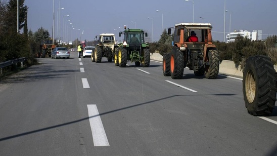 Image: Τρακτέρ έξω από την Agrotica στη Θεσσαλονίκη το Σάββατο 22 Οκτωβρίου