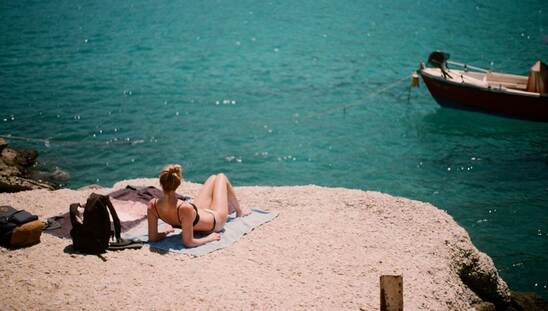 Image: Προς «κατάργηση» οι καλοκαιρινές άδειες λόγω κορωνοϊού;