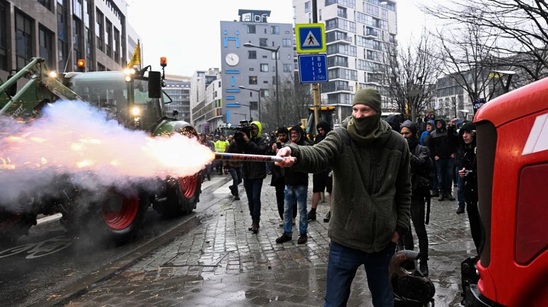 Image: Αγρότες: Πράσινο φως από ΕΕ για αλλαγές στην ΚΑΠ πριν τις ευρωεκλογές - Τέλος τα μπλόκα στην Ελλάδα