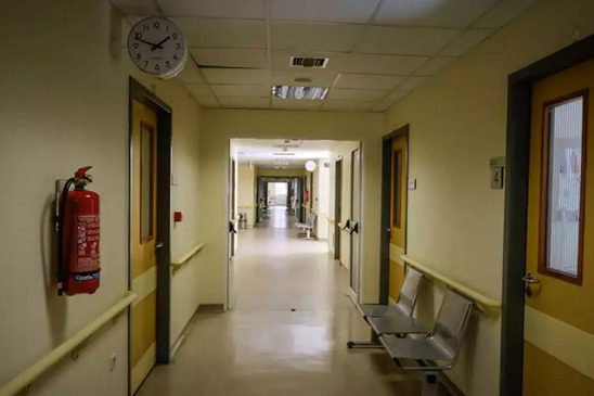 Image: Ανεμβολίαστοι υγειονομικοί: Σήμερα οι τελικές αποφάσεις για το πώς θα επιστρέψουν στα νοσοκομεία