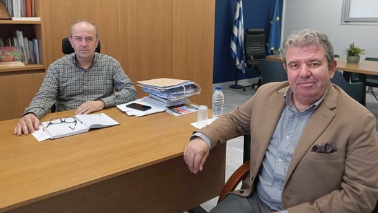 Image: Συνάντηση Δημάρχου Ιεράπετρας με τον Διευθυντή Β'βάθμιας Εκπαίδευσης
